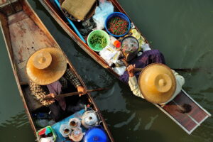 Railway Market and Floating Market, private tour from Bangkok ✅. Damnoen Saduak floating market, Maeklong railway market, Tha Kha floating market.