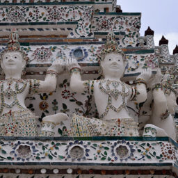 Bangkok Tours - Wat Arun, temple of dawn - Bangkok city tour